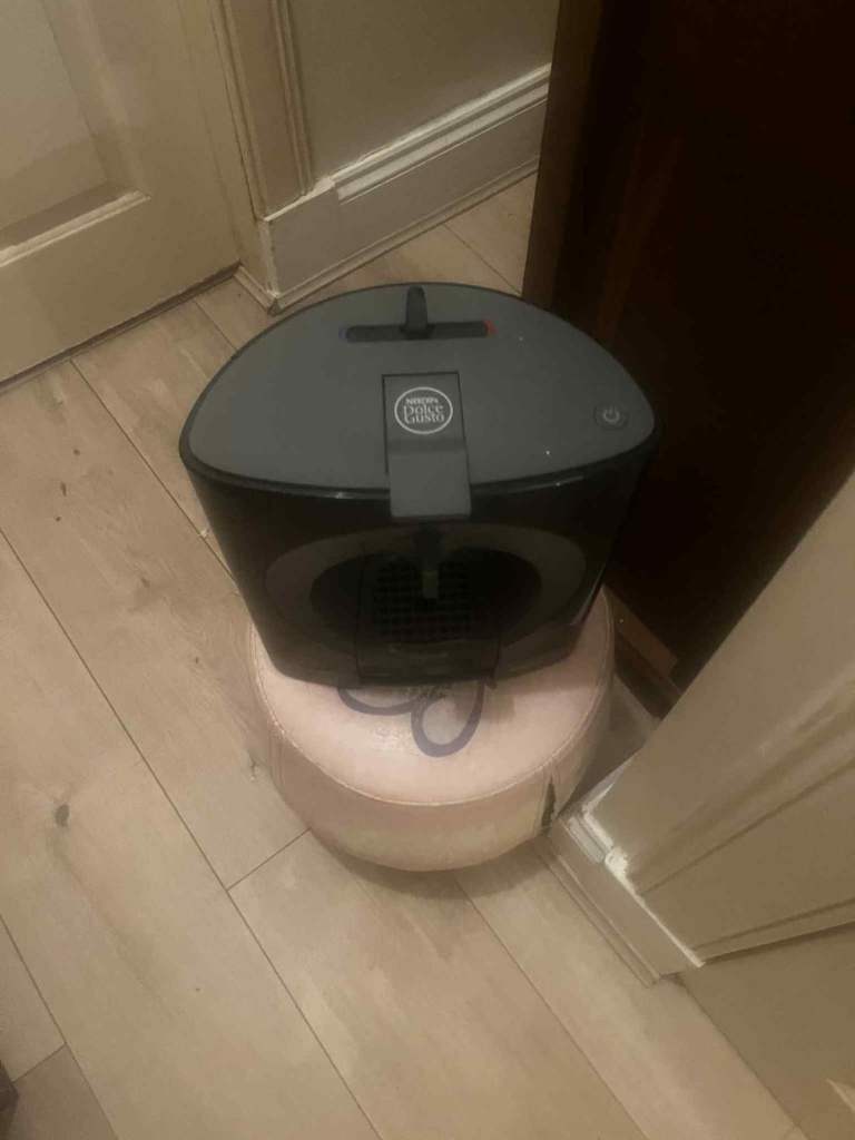 Dolce gusto coffee machine 