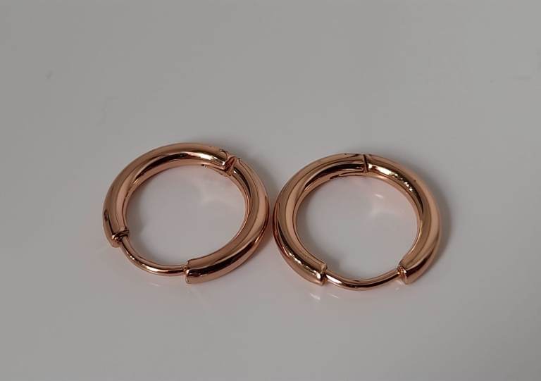  New Rose Gold Plated Hoop Earrings  size 9mm 