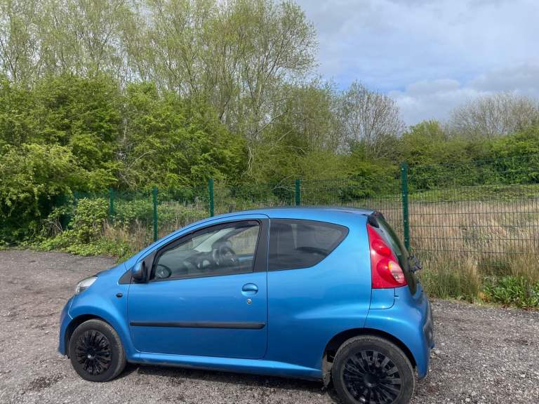PEUGEOT 107 1.0 URBAN 08 REG BLUE 3 DOOR MOT MARCH 10TH 2027 TAX £20 LOW INSURANCE 60+MPG