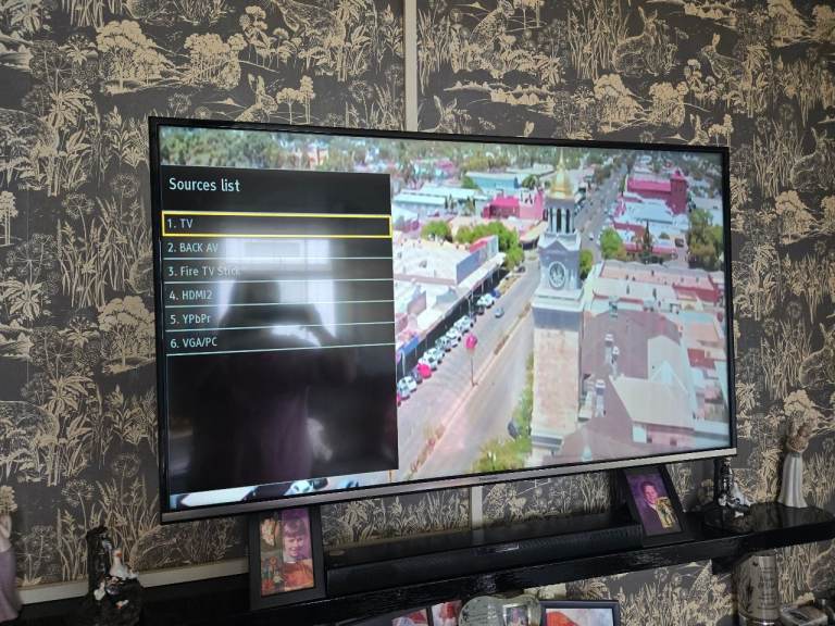 50-inch Smart TV with Good Picture
