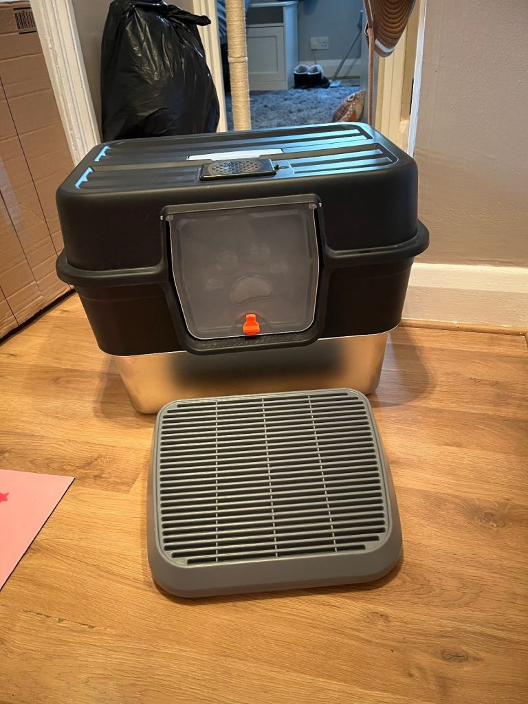 Stainless steel cat litter box 