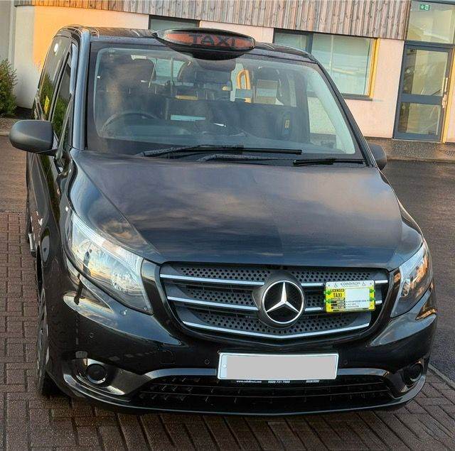 Mercedes-Benz Vito Taxi 2022 Auto & plate For Sale 