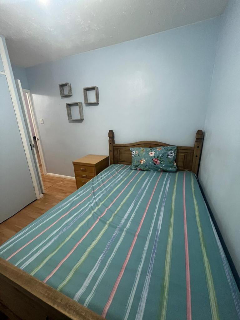 Beautiful Room Available for Rent 