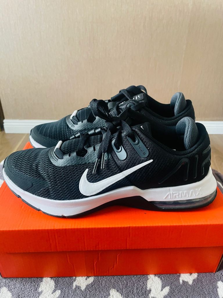 Nike air max alpha trainers size 10