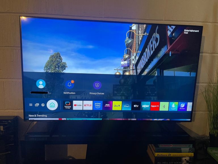 Samsung Q60A (2021) 50" 4K HDR QLED Smart TV - Black 50 inch almost new 