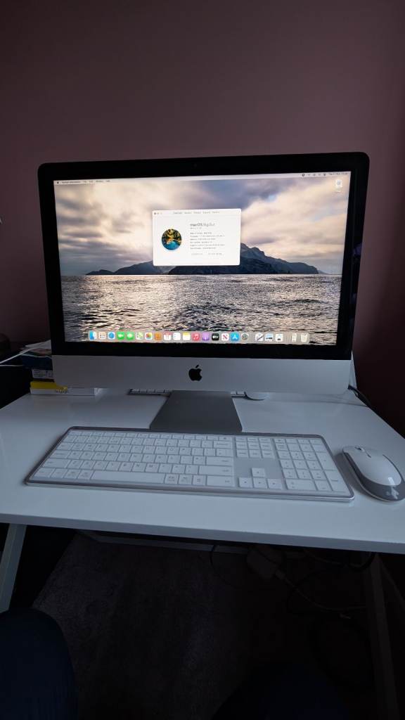 Apple Imac 21.5 inch, 8 GB Memory, 1.4 GHz dual-core Intel core i5.