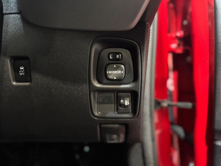 2015 Toyota AYGO 1.0 VVT-i x-play Euro 5 5dr Euro 5 HATCHBACK Petrol Manual