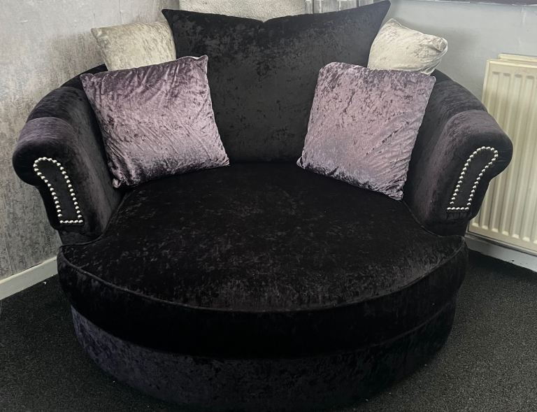 FREE CUDDLE CHAIR