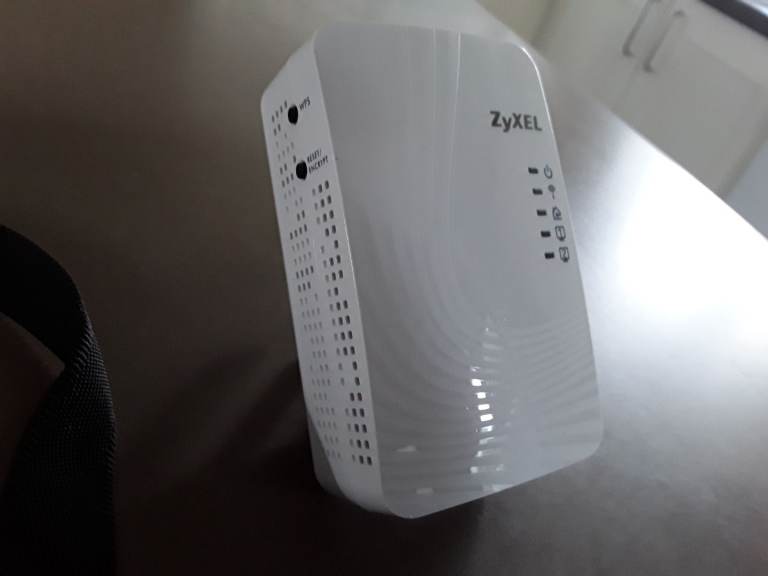 zyxel pro software wifi router repeater access point, shops, bars, cafes