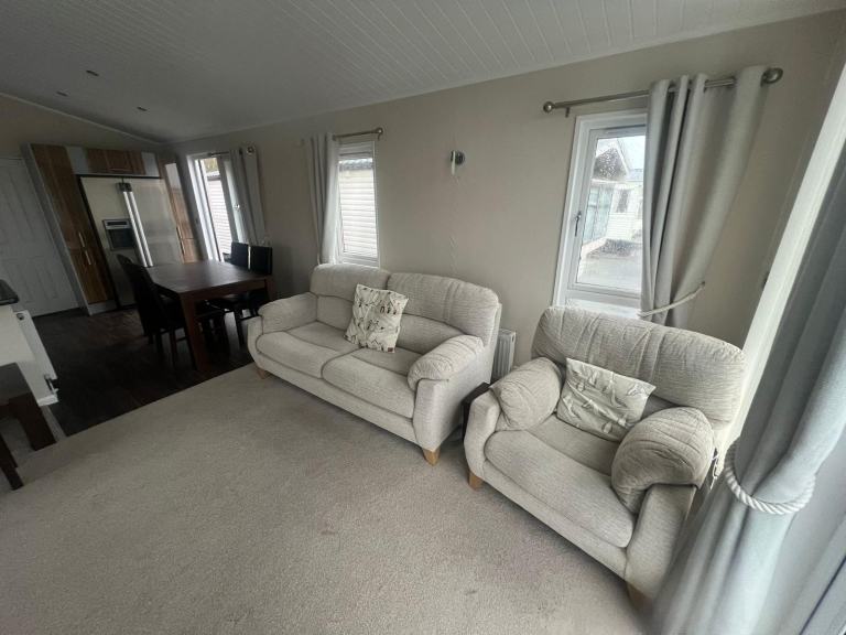 Static caravan / Lodge Prestige Seascape 42x14 2bed DG/CH - Free UK Delivery 