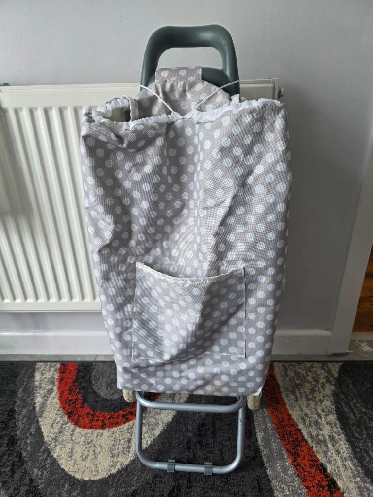 Shopping trolley