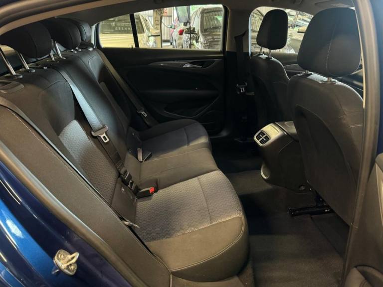 2019 Vauxhall Insignia 1.6 Turbo D ecoTEC Design Nav Grand Sport 5dr Diesel Manual Euro 6 (s/s) (...