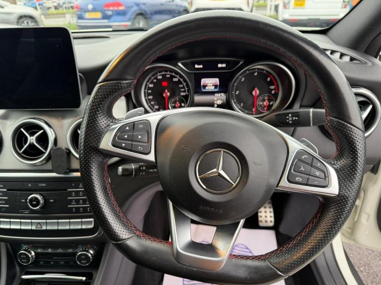 2017 Mercedes-Benz GLA GLA 220d 4Matic AMG Line Prem Plus 5dr Auto ESTATE DIESEL Automatic