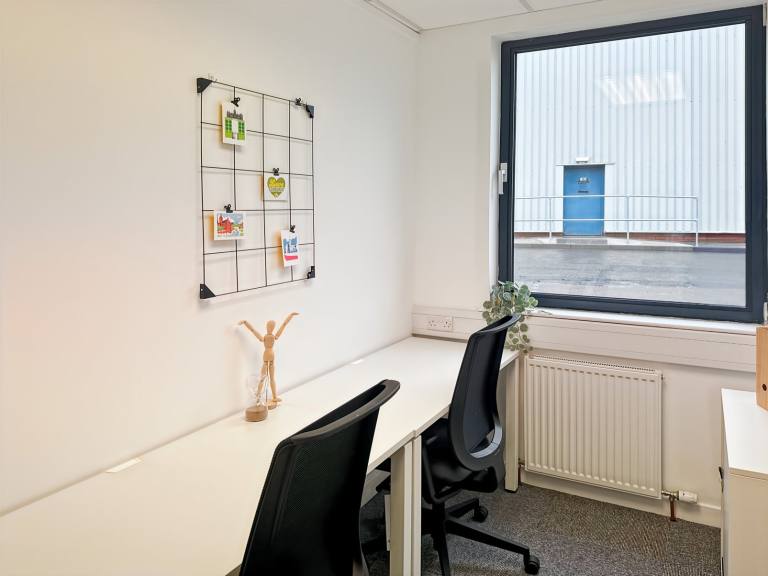 Broxburn - EH52 5AU \ Private Office Available Immediately for 3 Workstations