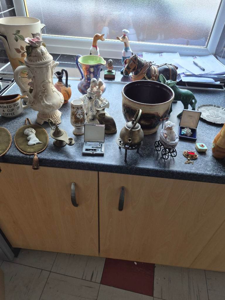 Various ornaments  