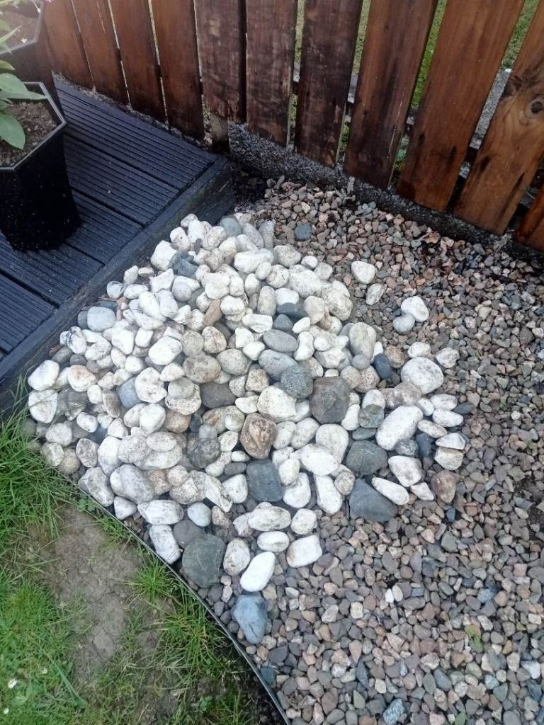 FREE: Mixed Garden Pebbles / Decorative Stones - Good Condition