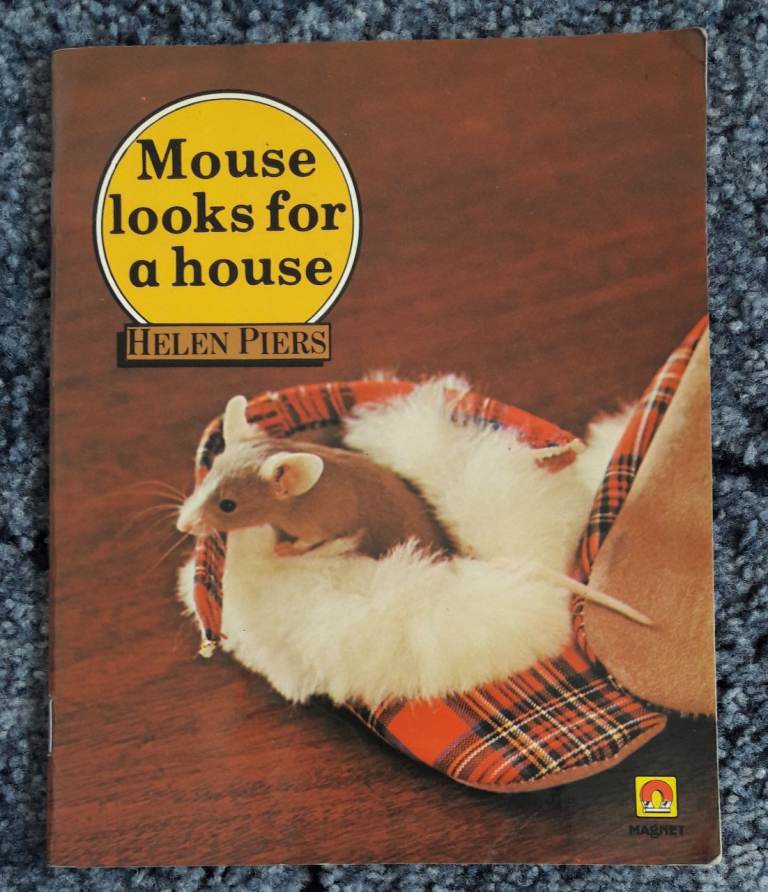 Mouse looks for a house Books/book – post or collect