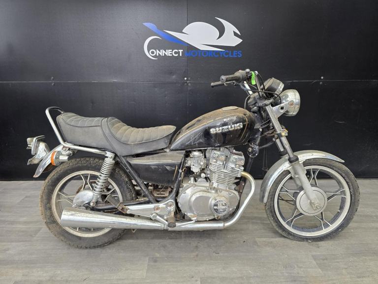 SUZUKI GS300L UN-REGISTERED PROJECT BIKE BARN FIND WITH NOVA