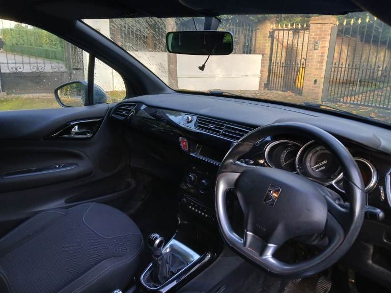 Citroen, DS3, Hatchback, 2011, Manual, 1560 (cc), 3 doors