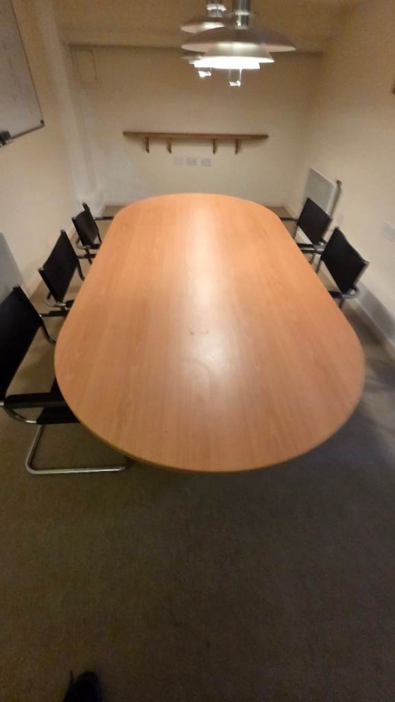 Meeting table