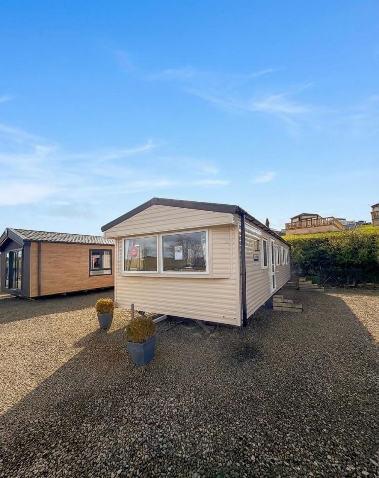 Great Starter Static Caravan - Willerby Seasons in Ayr  - Lodge / Caravan 