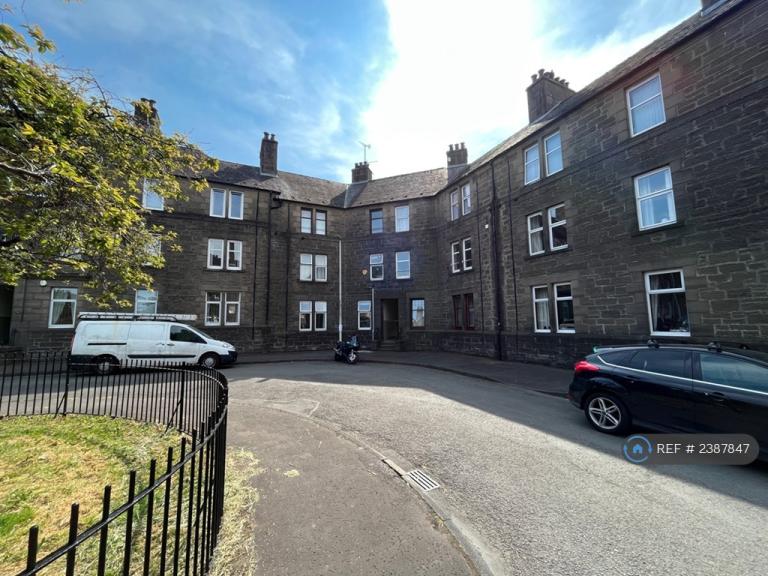 3 bedroom flat in Morgan Place, Dundee, DD4 (3 bed) (#2387847)