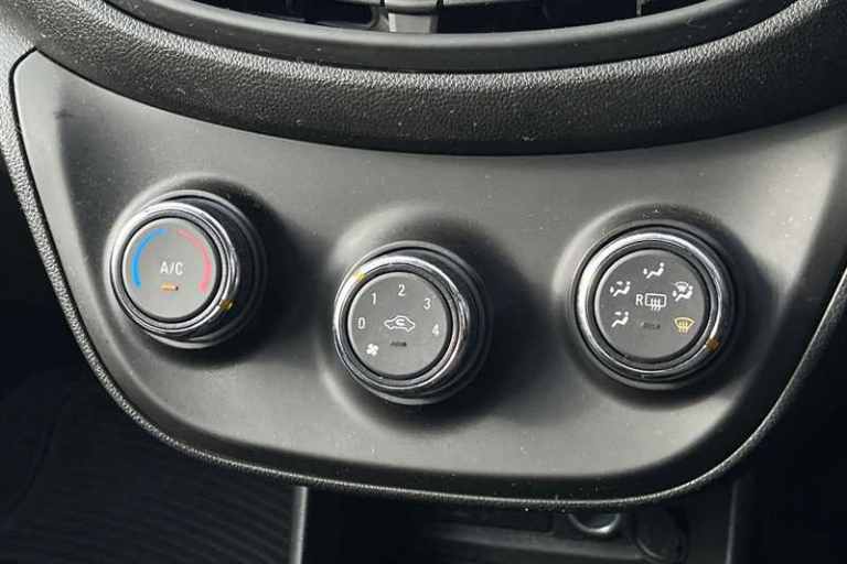 2019 Vauxhall Viva 1.0 [73] SE 5dr [A/C] HATCHBACK PETROL Manual