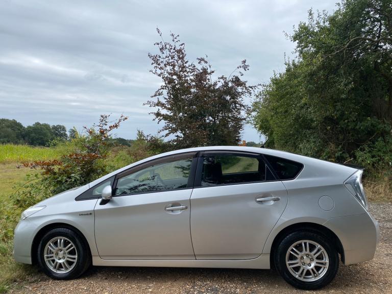 2015 Toyota Prius PRIUS T SPIRIT VVT-I CVT Hybrid