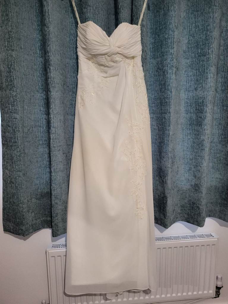 Chiffon wedding dress