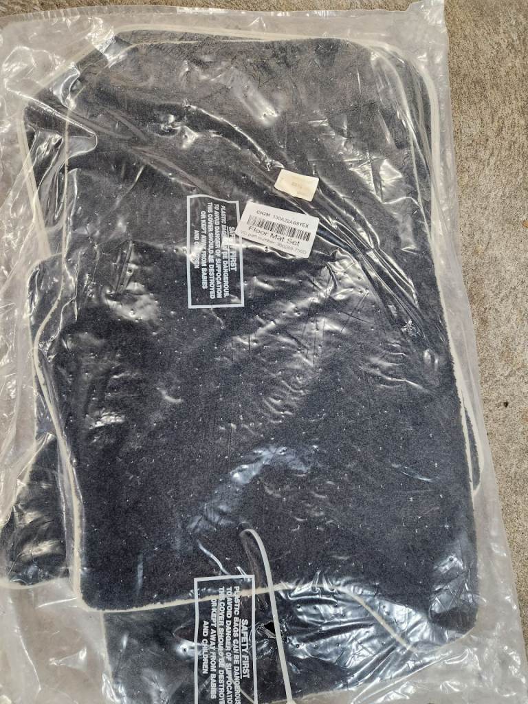 Land Rover Discovery 4 CARPET Mats