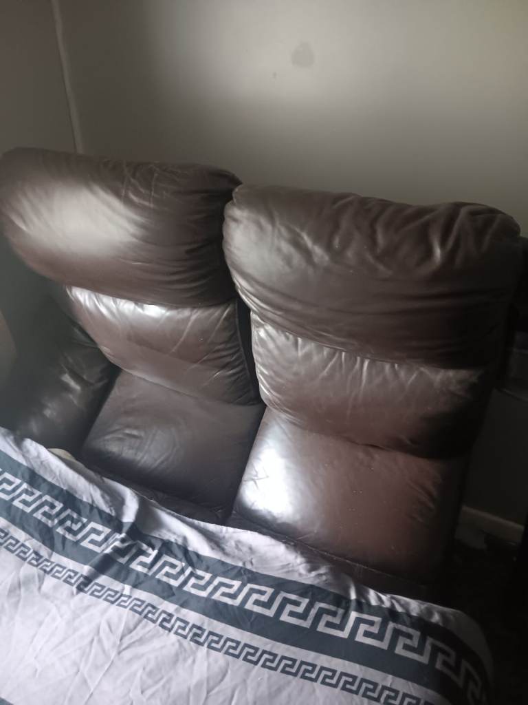 Settee  3 seater recliner good condition 