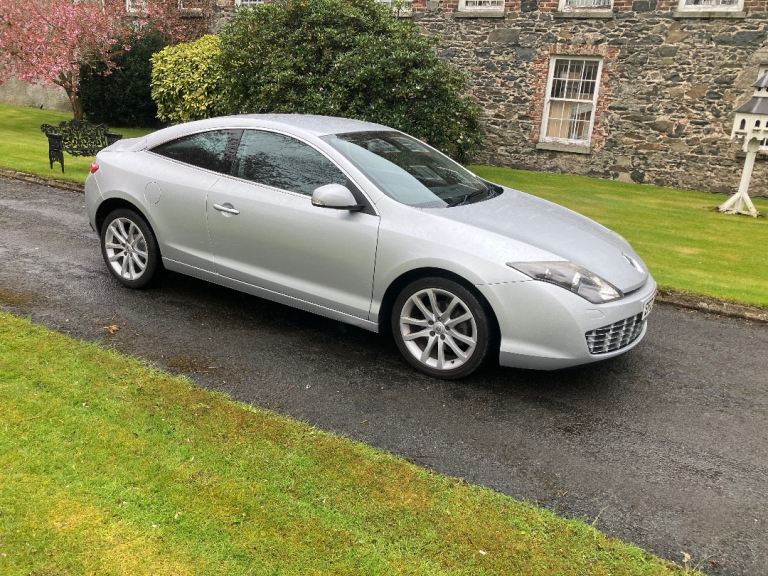 Low mileage 2010 Renault laguna coupe