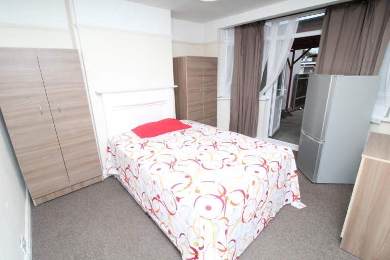 Double Room Available NOW Wembley📍HA9 6JT