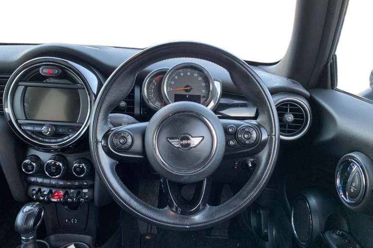 2017 MINI Hatch 1.5 Cooper D 3dr Auto [Chili Pack] Hatchback DIESEL Automatic