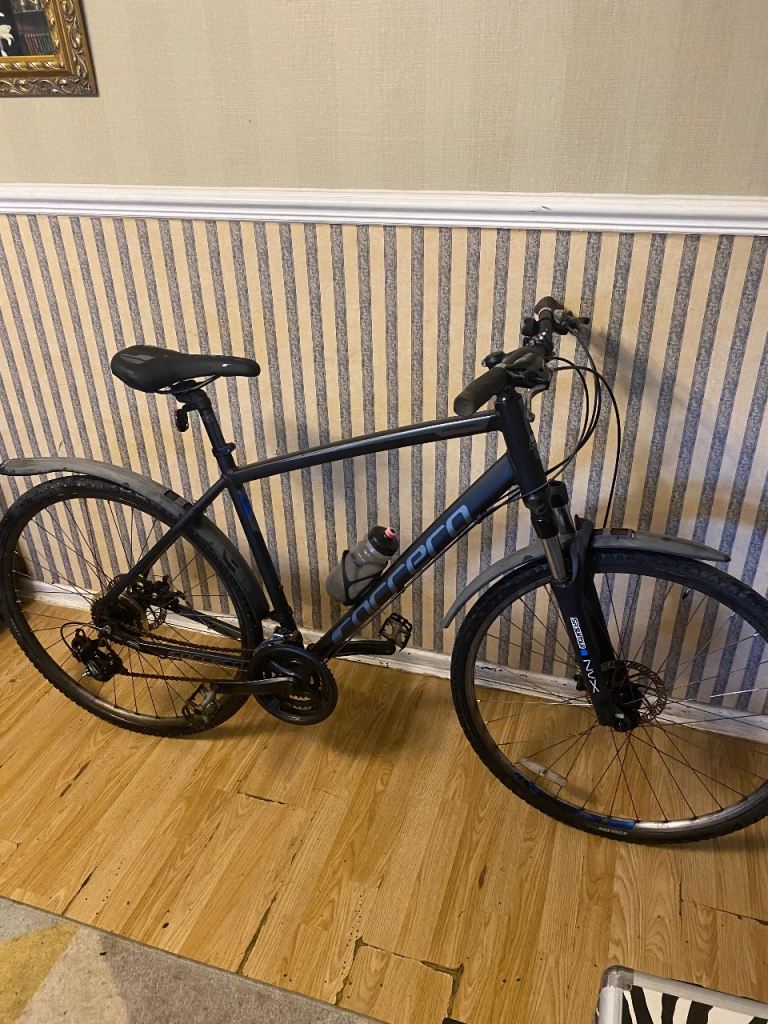 Carrera Crossfire ll Hybrid Bike - Black, Good Condition