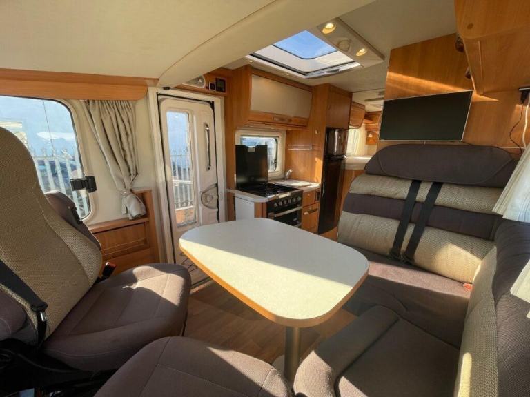 Hymer Exsis -i 578 4 Berth 4 Belt End garage 3500KG