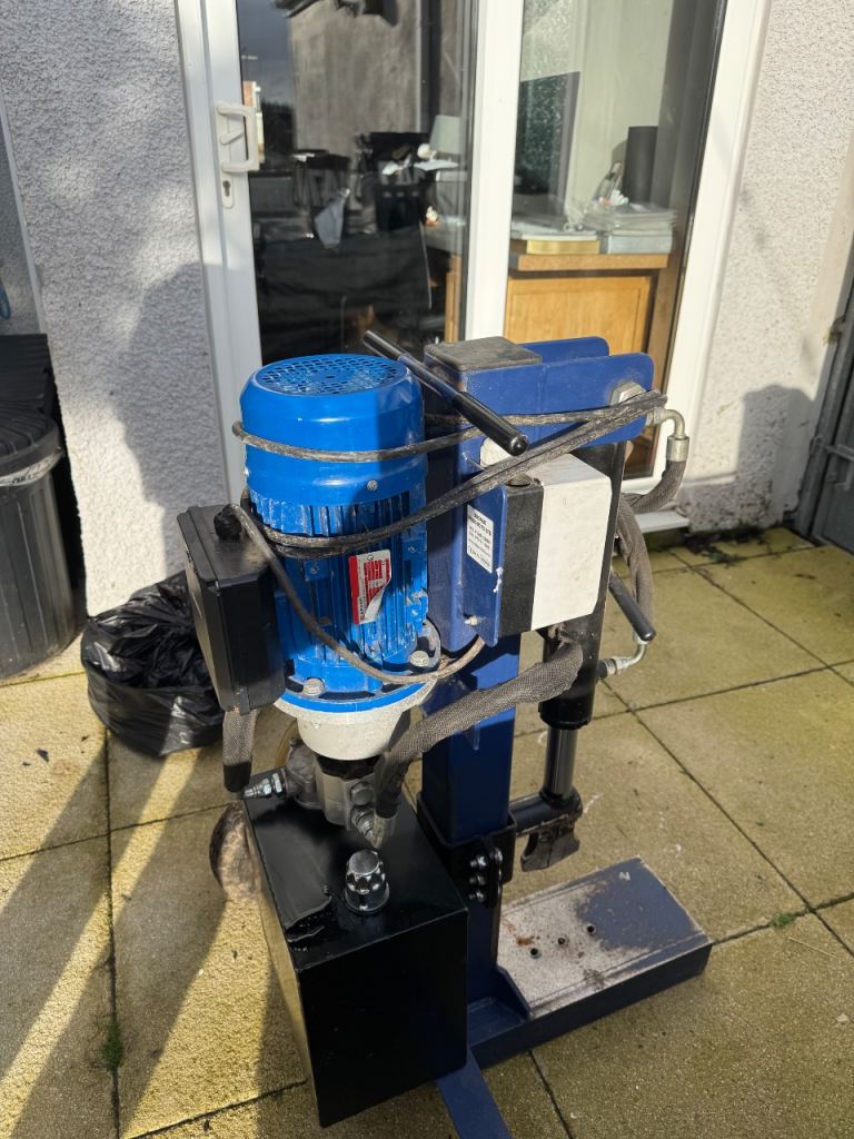 Oxdale electric log splitter 