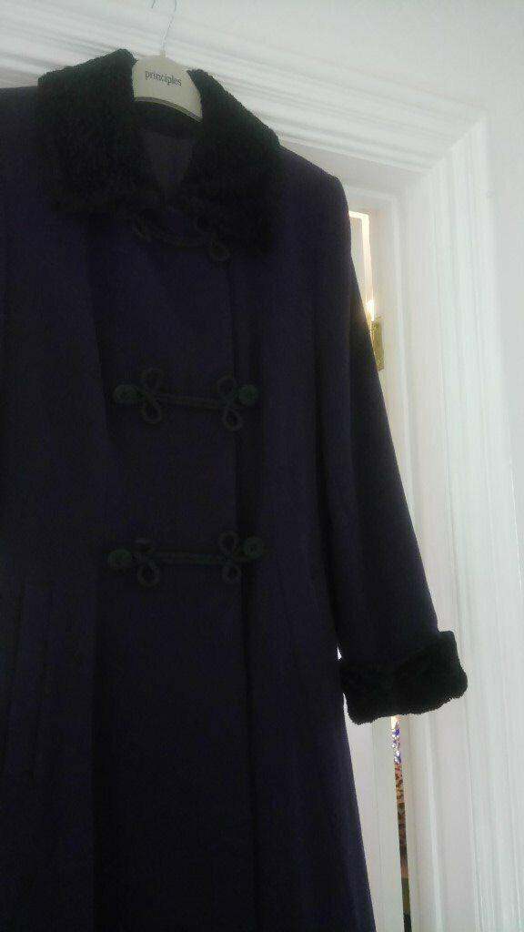 Nuage cashmere ladies lined long coat. Size 10. Immaculate c