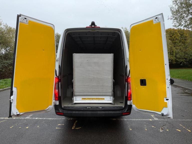 2023 Mercedes-Benz Sprinter 2.0 315 CDI Progressive RWD L3 H2 Euro 6 (s/s) 5dr PANEL VAN Diesel M...