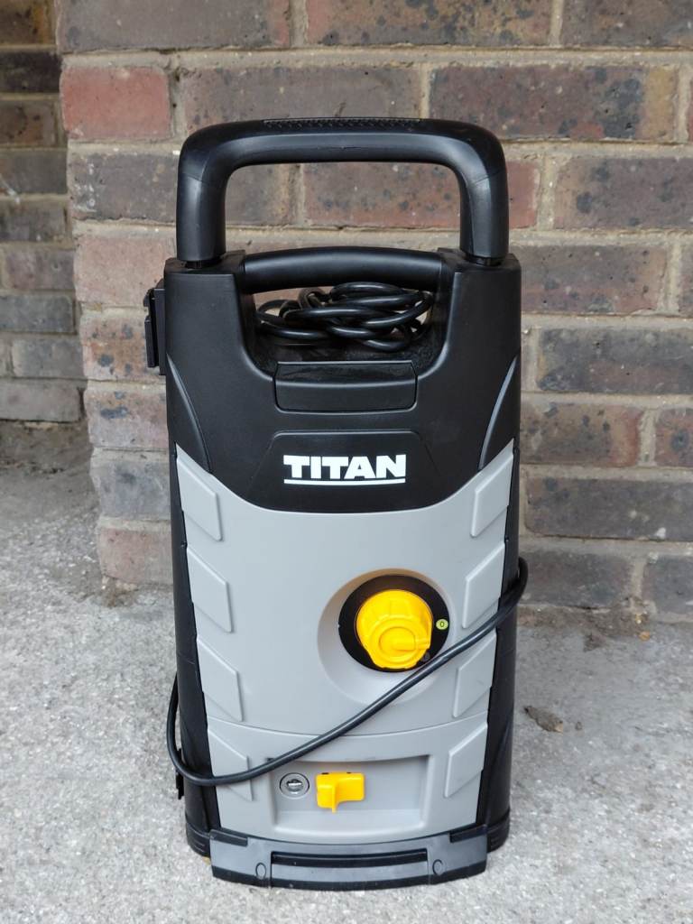 Titan Pressure Washer 1800KHW 1.8Khw 140 bar Like New Body & Power Cord On Offer