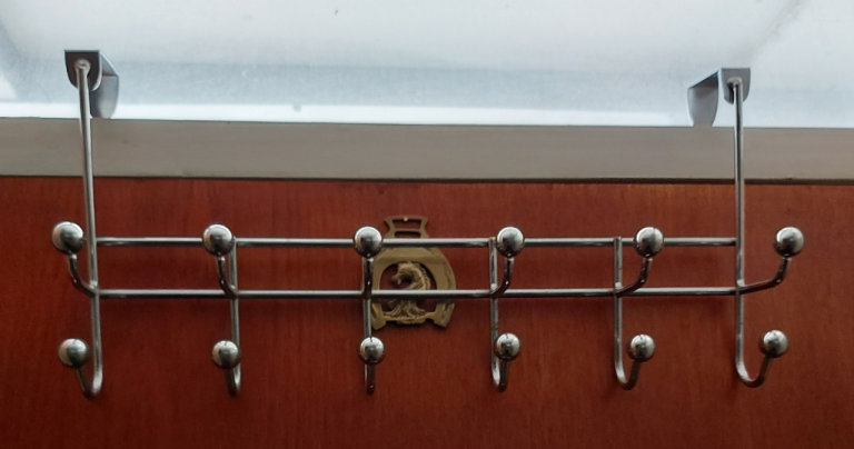  NEW Chrome Door Close Hanger