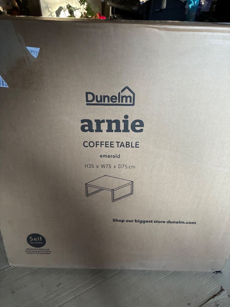 Emerald green Arnie coffee table from Dunelm. New in box. RRP £59 Collect Chichester