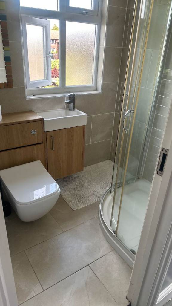 REAL NICE DOUBLE ROOM IN CHINGFORD , E4 8JT FOR £939pcm.. Professional ONLY! (AVAILABLE NOW)