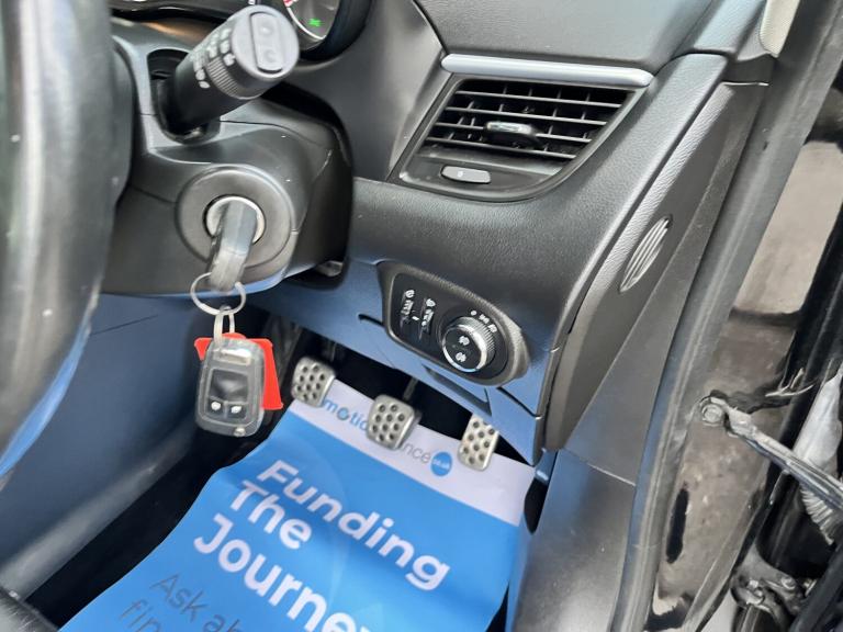 VAUXHALL ZAFIRA TOURER 1.4 i Turbo SRi Nav Black Manual Petrol 2017