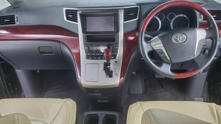 Toyota Alphard 2.4 black petrol auto 8 seats fresh japanese import in stock