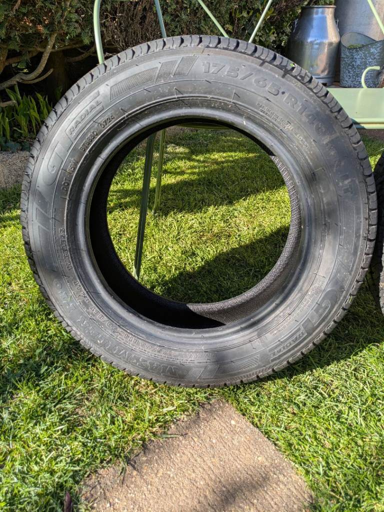 2 x GT Maxmiler pro tyres