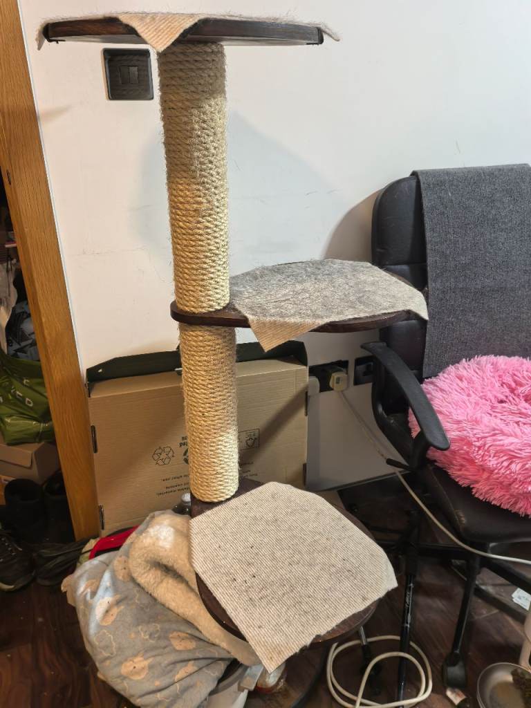 Cat tree wooden multi level 1.3m (with free catbed)