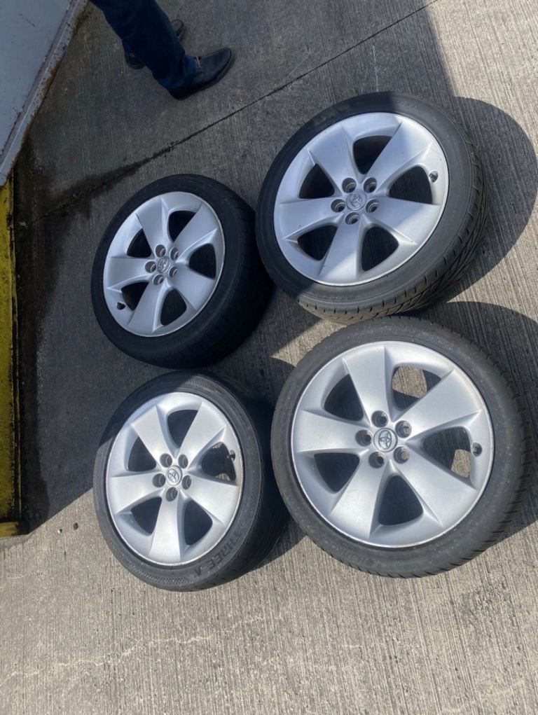 Toyota Prius 17” Alloy Wheels Set of 4 With Tyres 215/45 R17