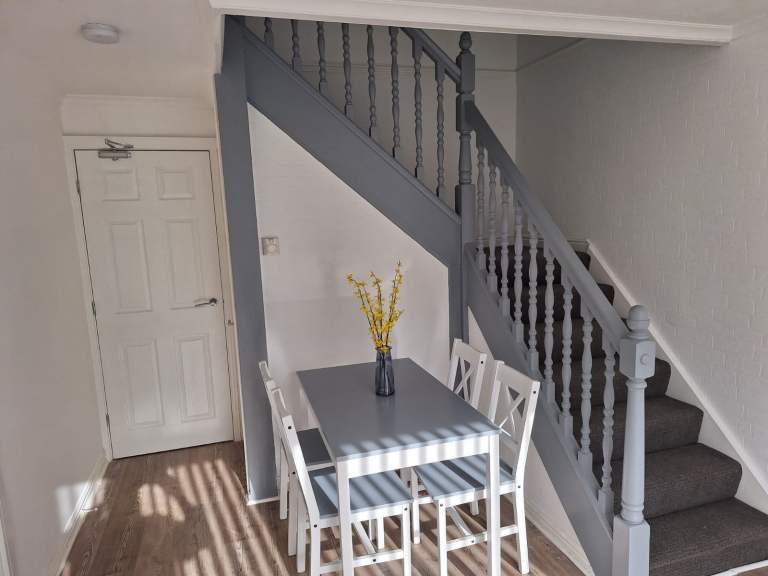 ** Double Room To Let Rent HU7 - HULL**