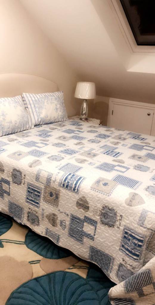 NICE ENSUITE DOUBLE ROOM IN WALTHAMSTOW, E17 4JR FOR £784pcm AVAILABLE NOW (Professional ONLY)